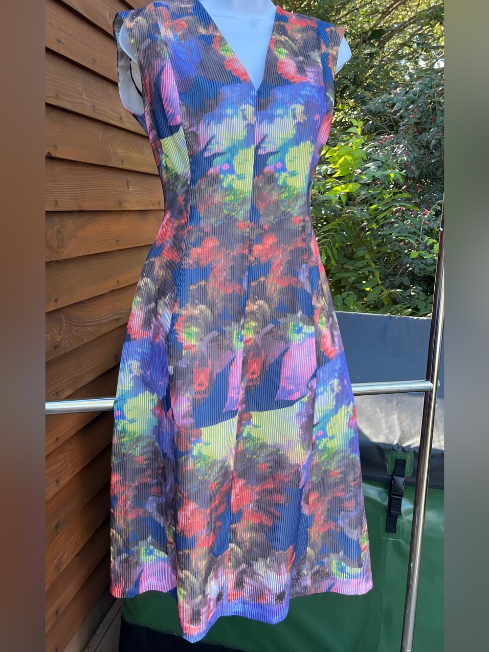 20A: Anne Klein colorful impressionistic ribbed print overlay dress full lining